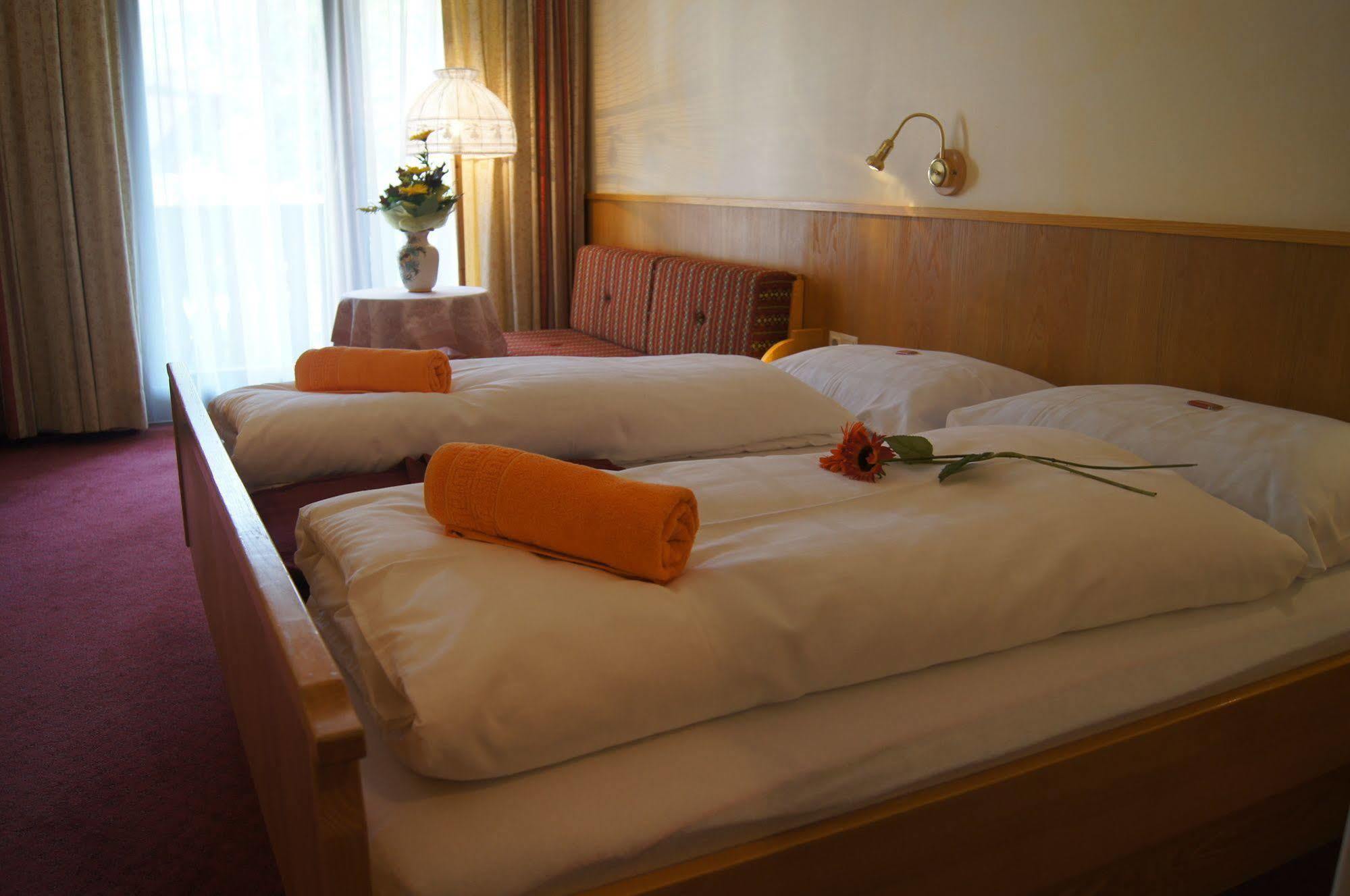 Der Troepolacherhof Hotel & Restaurant Exterior photo