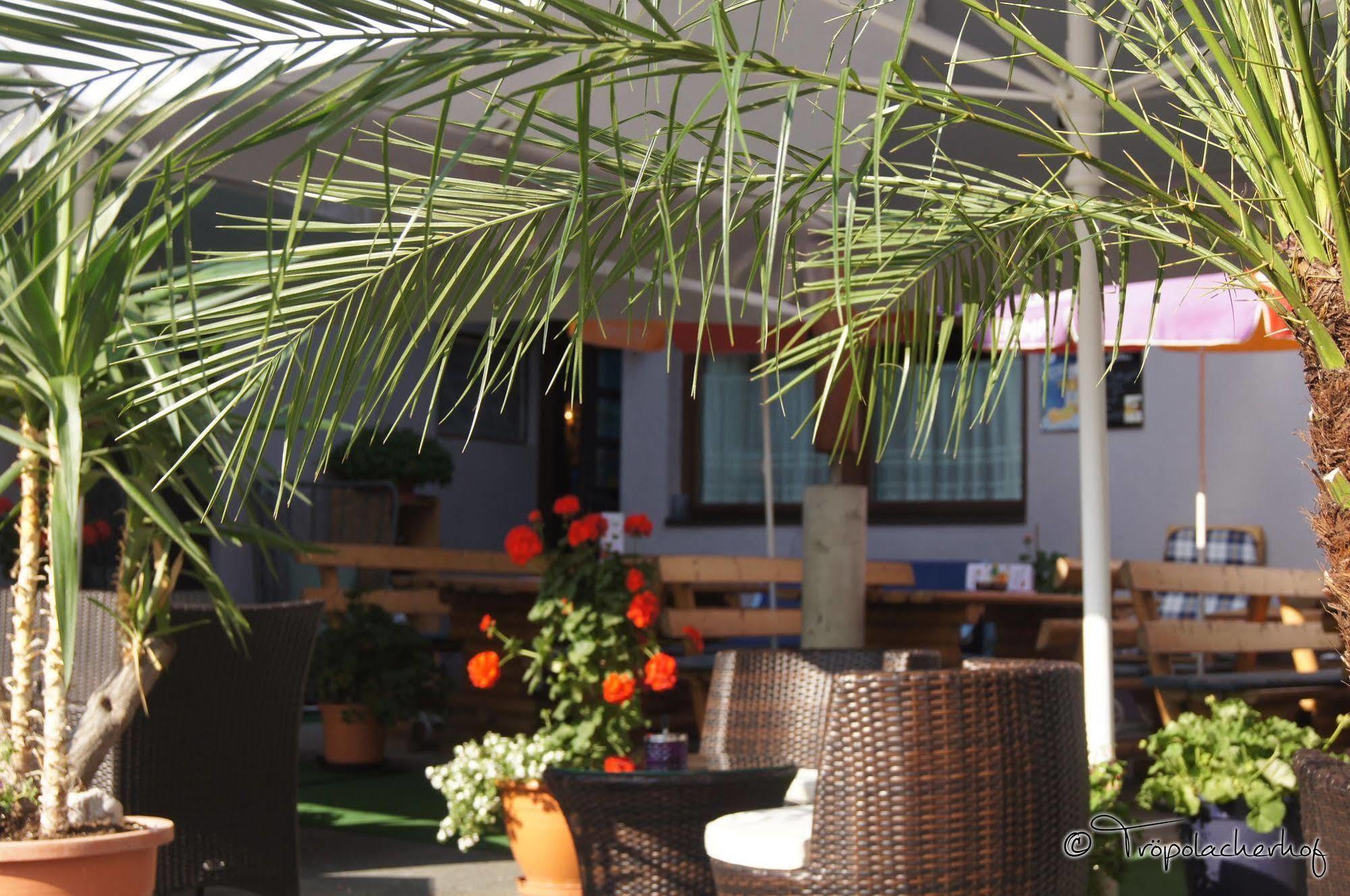 Der Troepolacherhof Hotel & Restaurant Exterior photo
